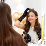 Декорация за торта, корона с черни кристали, 10 см