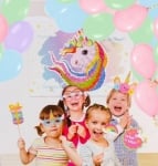 Комплект за рожден ден Еднорог (плакат, аксесоари за снимки и балони)
